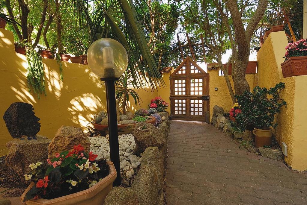 לינה וארוחת בוקר סנטה טרזה גאיורה La Chicca Di Francesca מראה חיצוני תמונה